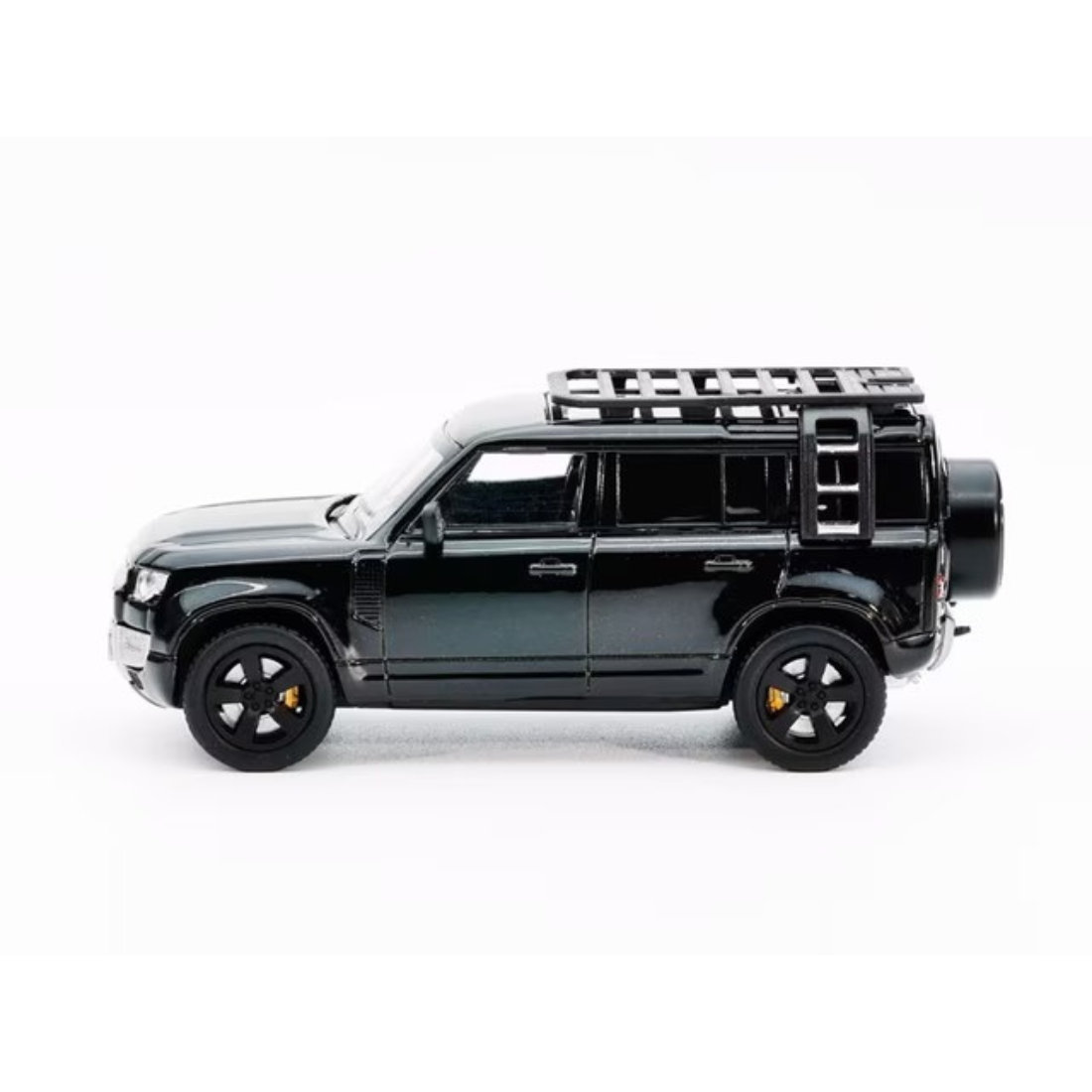*PRE-ORDER* Land Rover Defender D110, 1:64 Scale (Black)