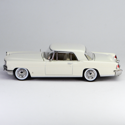 Premium scale diecast model car  – *HEC 2026* Continental Mark II Elvis Presley's 1956, 1:64 Scale (White) Collectible