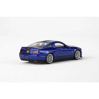 Ford Mustang Shelby GT500 2007 Metallic Blue w/ Single Matt Black Stripe, 1:64 Scale