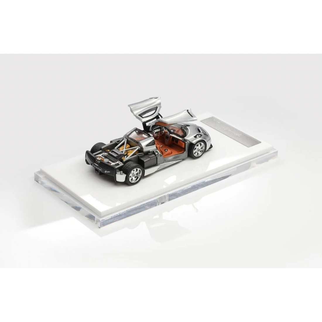 Pagani Huayra, 1:64 Scale (Silver)