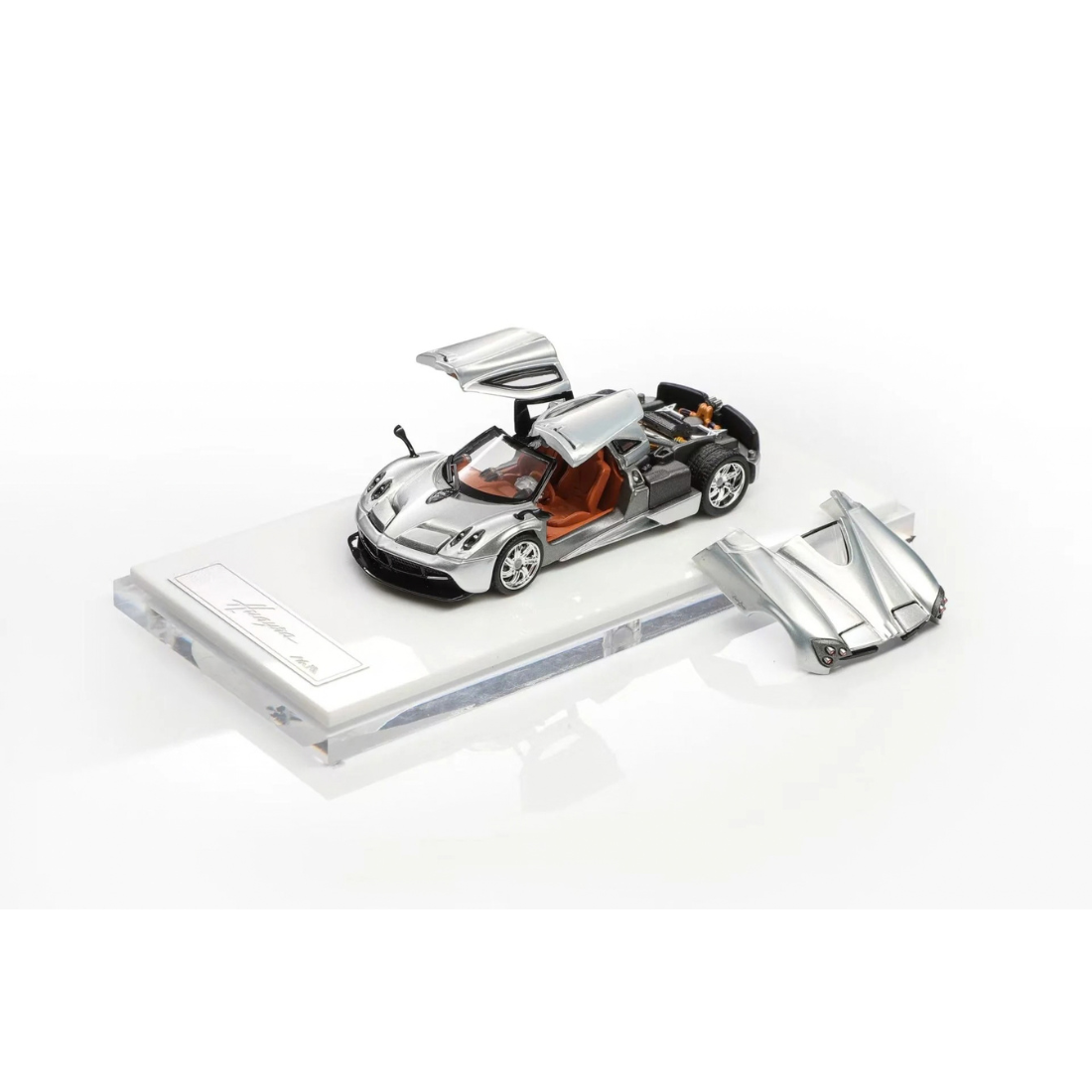 Pagani Huayra, 1:64 Scale (Silver)