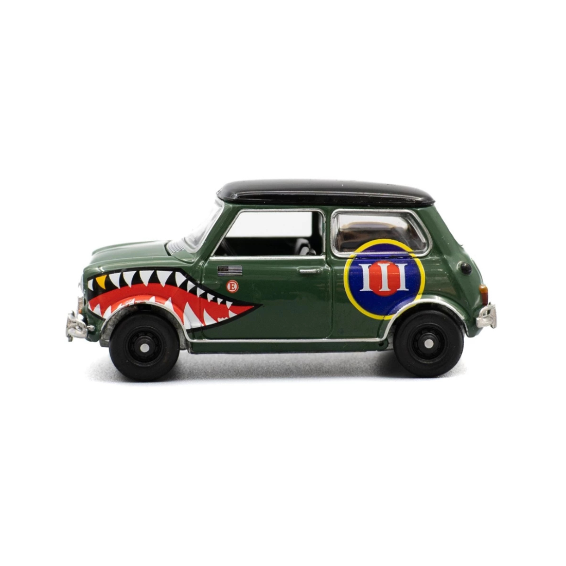 *PRE-ORDER* Art Car - Shark   (Metal Chassis, only the engine hood can be opened, while the doors on both sides cannot be opened), 1:64 Scale