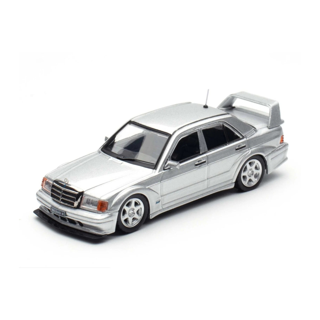 *PRE-ORDER* INNO 1/64 Die-cast MERCEDES BENZ 190E,1:64 Scale (Silver)
