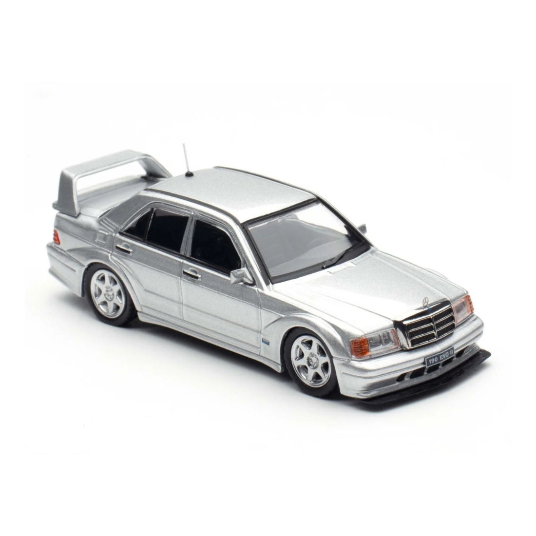 *PRE-ORDER* INNO 1/64 Die-cast MERCEDES BENZ 190E,1:64 Scale (Silver)