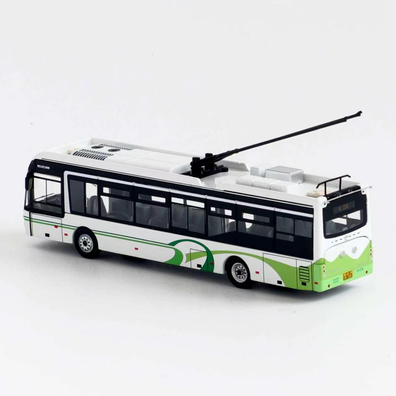 Premium scale diecast model car  – City Bus, 1:110 Scale (Green & White) Collectible