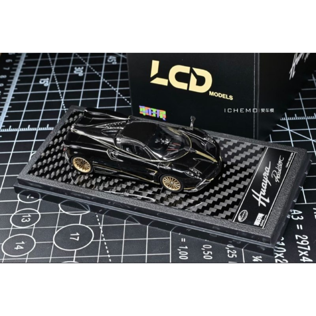 *HKTCS* Pagani Huayra Roadster, 1:64 Scale