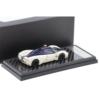 Pagani Utopia, 1:64 Scale (White with blue carbon)
