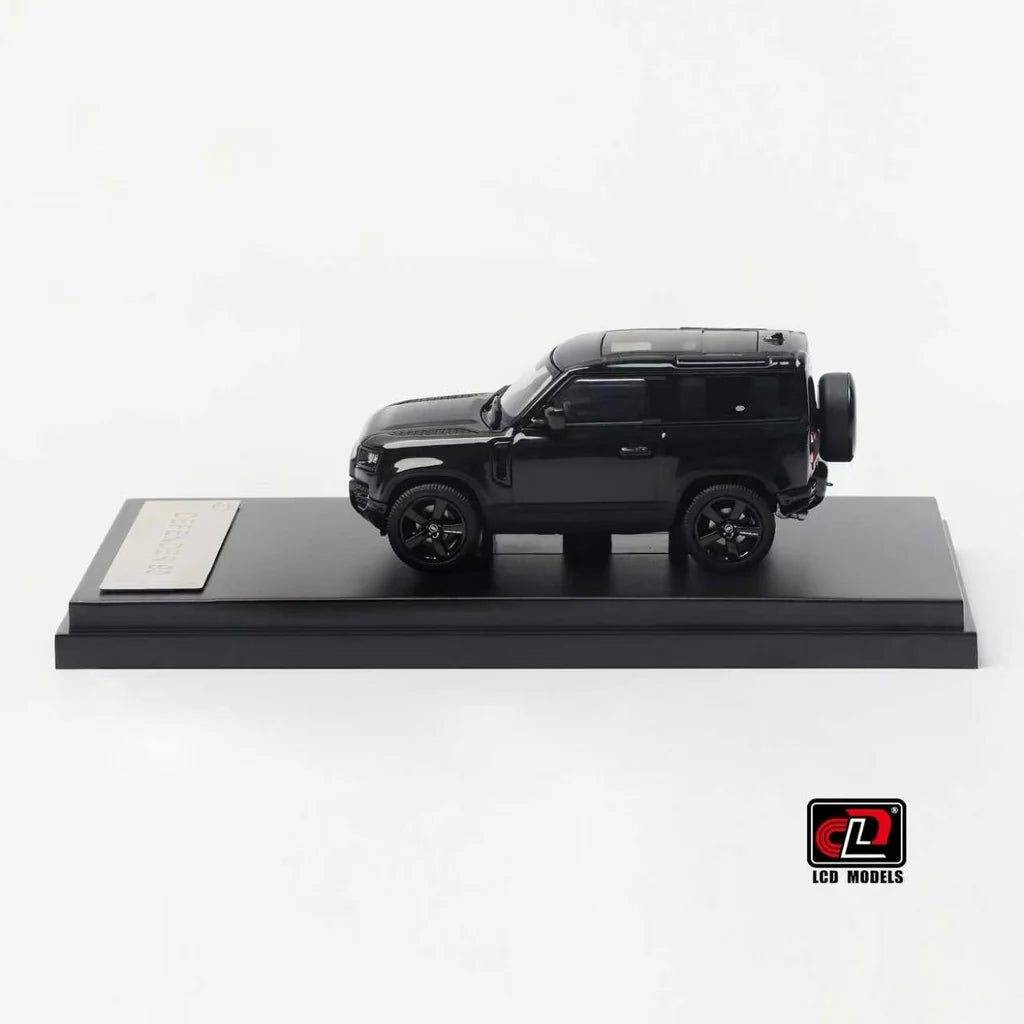 Land Rover DEFENDER 90, 1:64 Scale (Black)