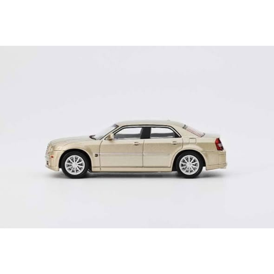 *PRE-ORDER* Chrysler 300C SRT8 2005, 1:64 Scale (Golden)