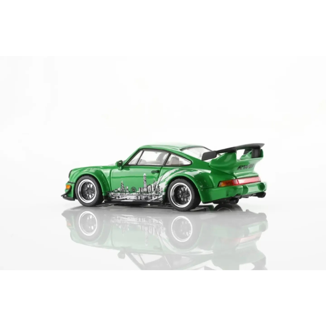 *HKTCS 2026* Porsche RWB 964 Signal Green (Limited Edition 1999pcs), 1:64 Scale