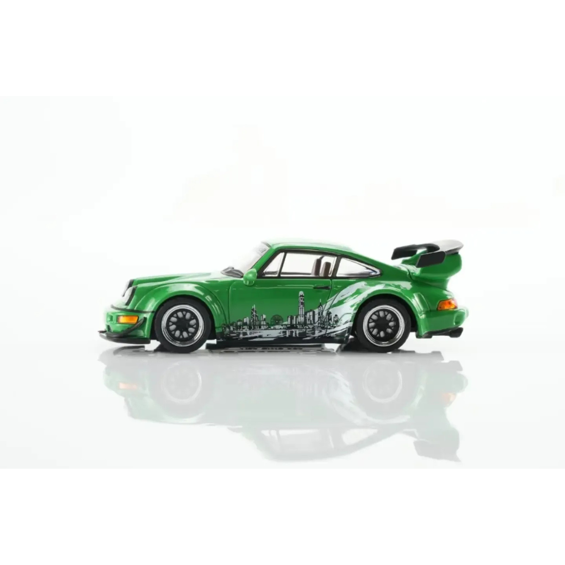 *HKTCS 2026* Porsche RWB 964 Signal Green (Limited Edition 1999pcs), 1:64 Scale