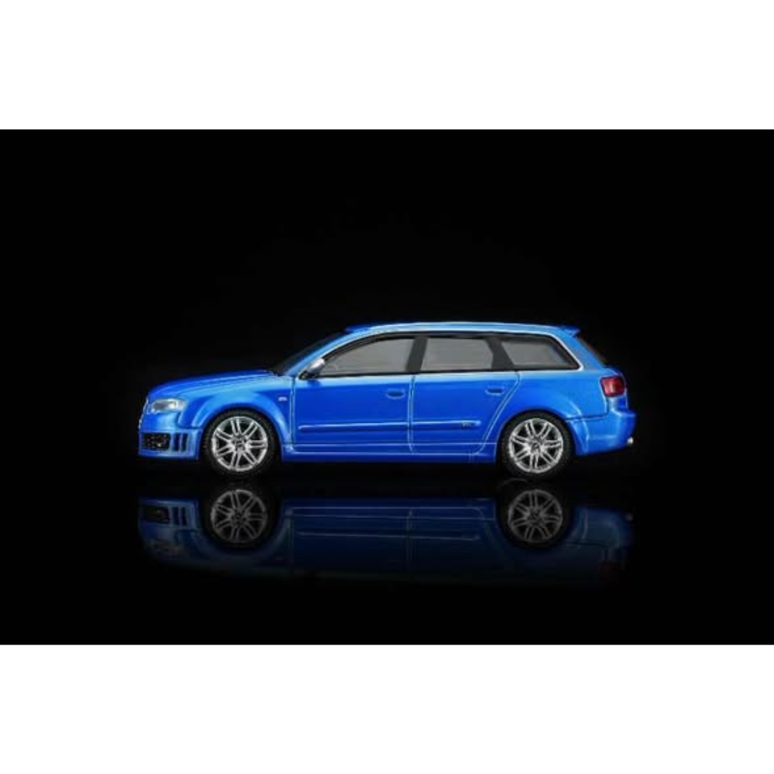 *PRE-ORDER* Audi RS 4 (B7) 2005, 1:64 Scale (Sprint Blue Pearl)