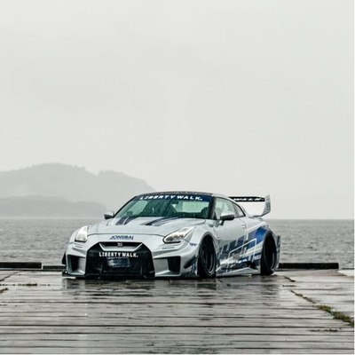 Liberty Walk GTR R35 (Limited to 999pcs), 1:64 Scale