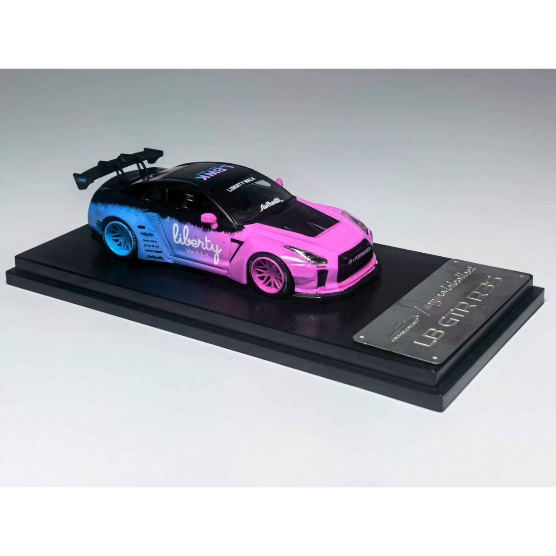 *PRE-ORDER* Liberty Walk GTS 1.5 Version,1:64 Scale