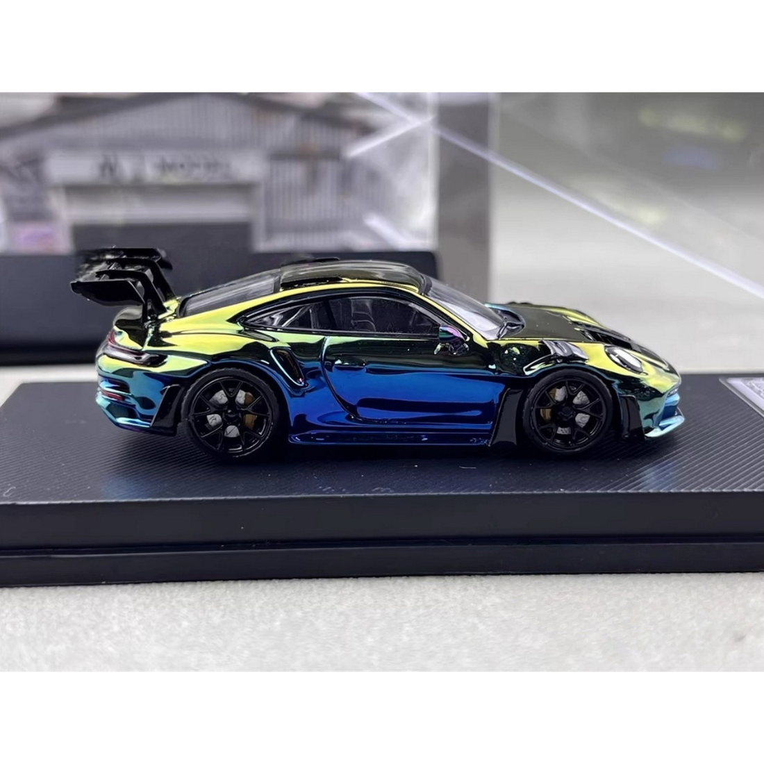 Porsche 911 GT3 RS (Limited to 401 of 499), 1:64 Scale (Chrome Multicolor)