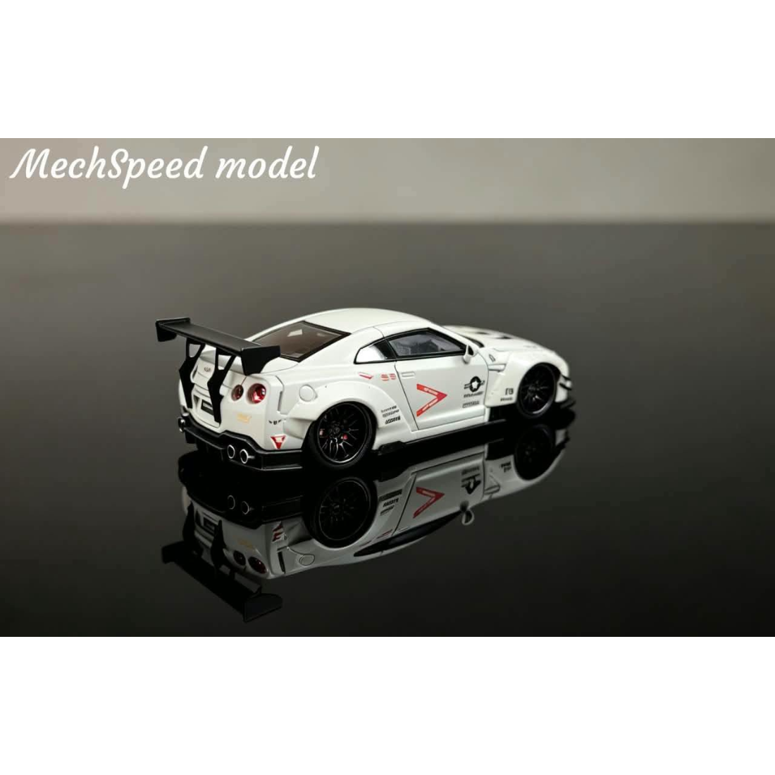 *Pre-Orders* GT-R R35 LB Customized Air Force Livery (Limited to 299pcs) Resin Model, 1:64 Scale