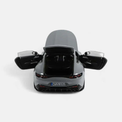 Premium scale diecast model car  – Mercedes-AMG GT 43, 1:18 Scale (Alpingrey) Collectible