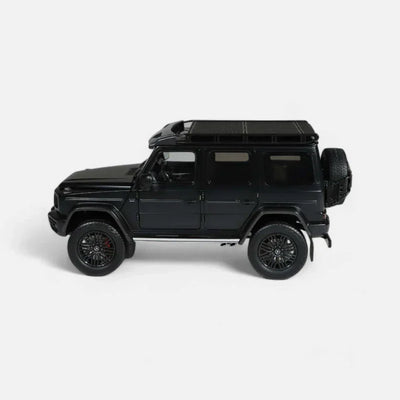 Premium scale diecast model car  – Mercedes-AMG G 63 4x4² Offroad, 1:18 Scale (Night black) Collectible