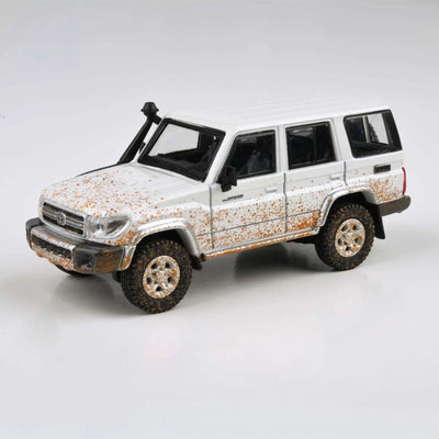 Premium scale diecast model car  – Toyota Land Cruiser 76 Off Road Effect LHD, 1:64 Scale (White) Collectible