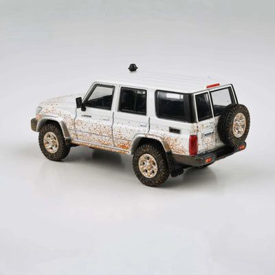 Premium scale diecast model car  – Toyota Land Cruiser 76 Off Road Effect LHD, 1:64 Scale (White) Collectible