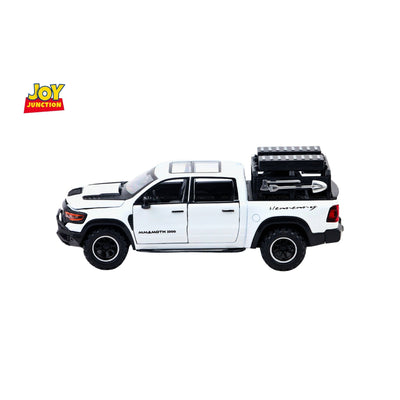 Ram Mamoth - Light, Sound with Openable Doors, 1:32 Scale (White)