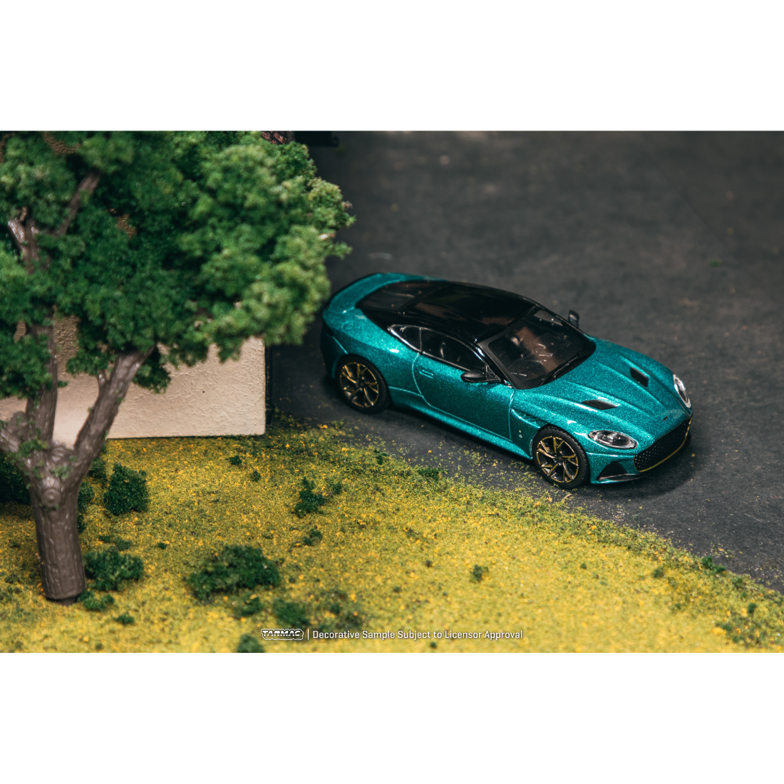*PRE-ORDER* Aston Martin DBS Superleggera  Chance of Chase Car, 1:64 Scale (Green Metallic)