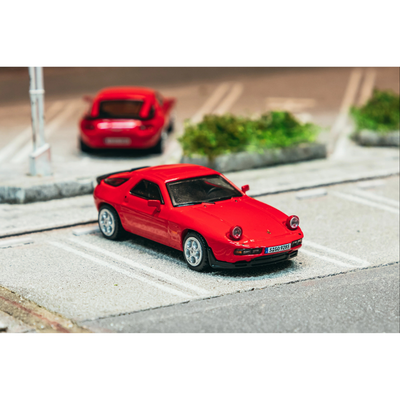 *PRE-ORDER* Porsche 928 S, 1:64 Scale (Red)