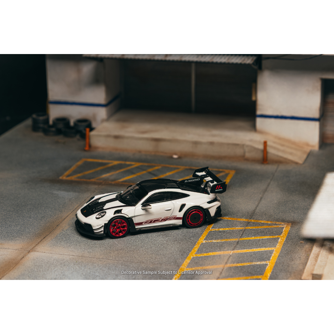 *PRE-ORDER* Porsche GT3RS (992.1) MR (White Red) Exclusive Color, 1:64 Scale