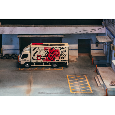 *PRE-ORDER* Mitsubishi Fuso Canter Truck COCA- COLA, 1:64 Scale