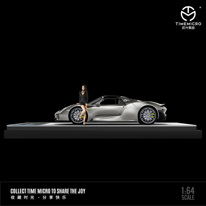 *PRE-ORDER* Porsche 918 Spyder Liquid Silver Figure Edition, 1:64 Scale