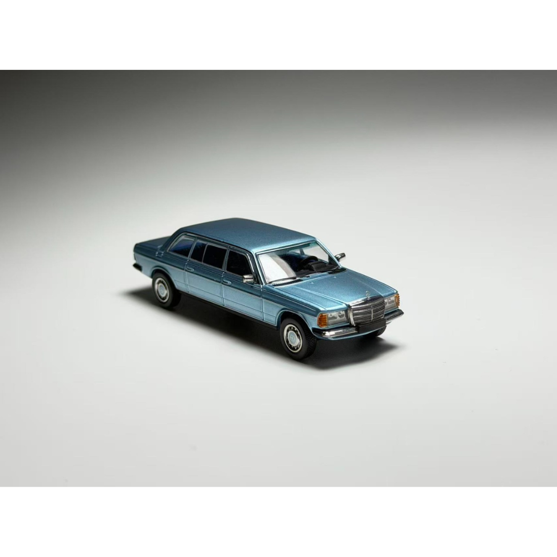 *TMCS 2026* Mercedes Benz W123, 1:64 Scale (Blue)