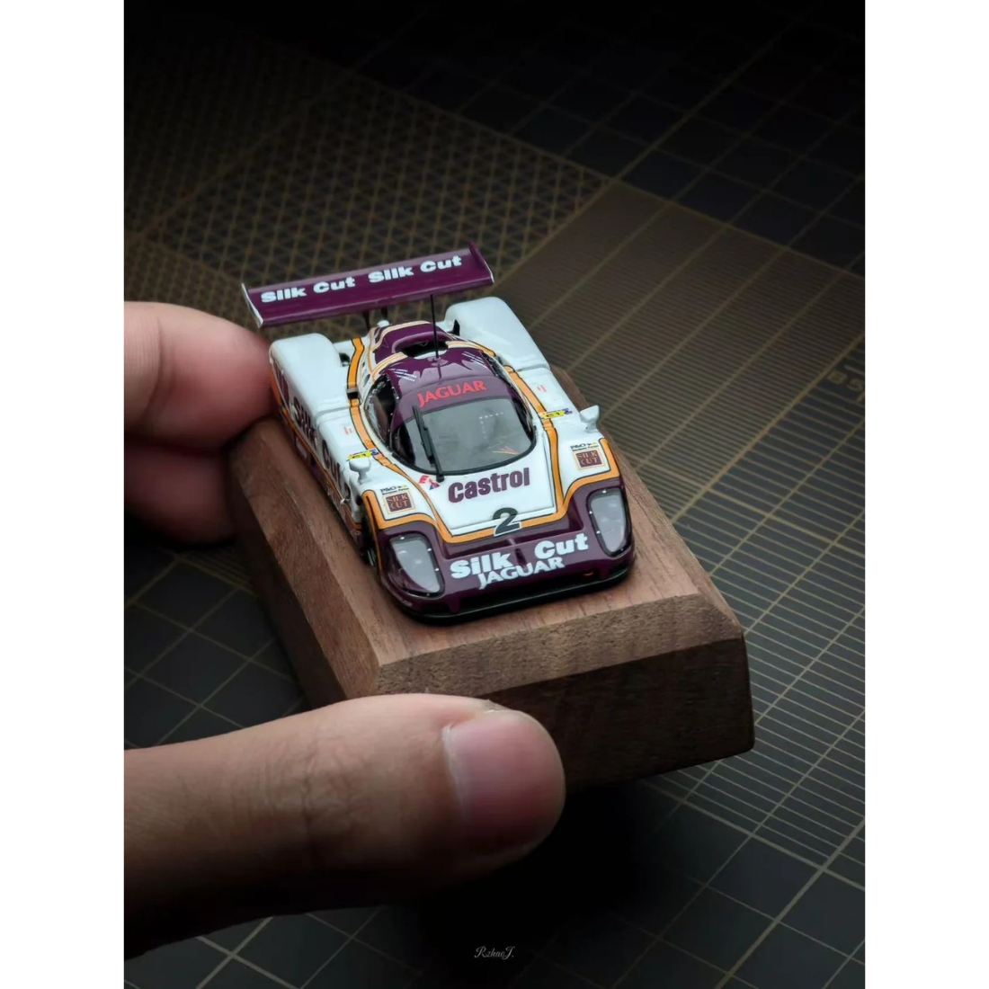 *PRE-ORDER* Jaguar XJR-9 Lemans White-Purple LeMans Winner 1988 Livery, 1:64 Scale