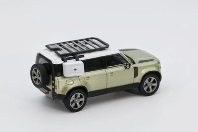 *PRE-ORDER* 2021 Land Rover Defender 110, 1:64 Scale (Green)