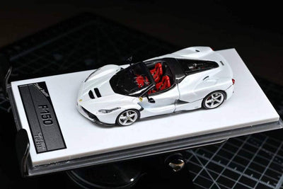 *PRE-ORDER* Laferrari Aperta (F150) Bianco, 1:64 Scale  (White)