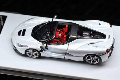 *PRE-ORDER* Laferrari Aperta (F150) Bianco, 1:64 Scale  (White)