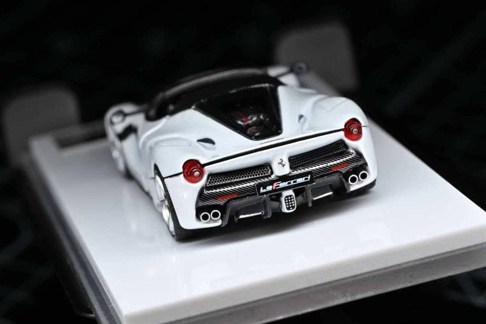 *PRE-ORDER* Laferrari Aperta (F150) Bianco, 1:64 Scale  (White)