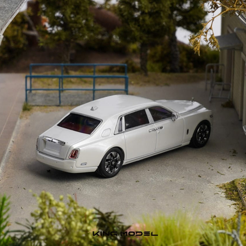*PRE-ORDER* Rolls Royce Phantom VIII, 1:64 Scale (Metallic White)