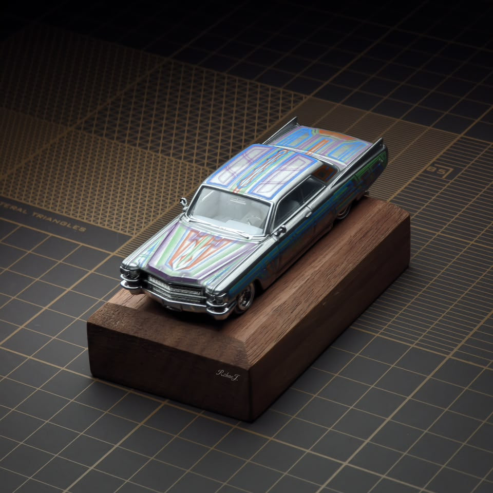 *PRE-ORDER* Cadillac DeVille Coupe Jump Car Silver ribbon with flowers 1964, 1:64 Scale