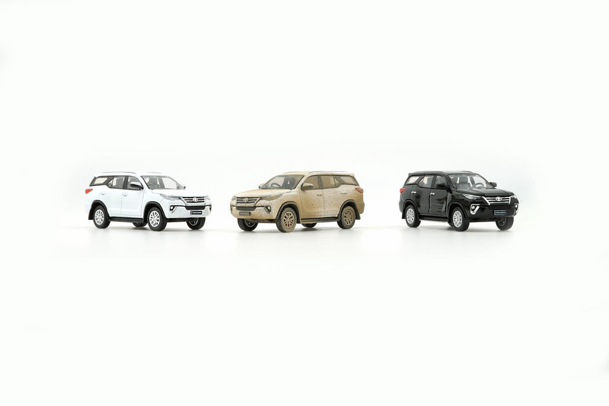 *PRE-ORDER* Toyota Fortuner  (Limited to 499pcs) 2018, 1:64 Scale (White)