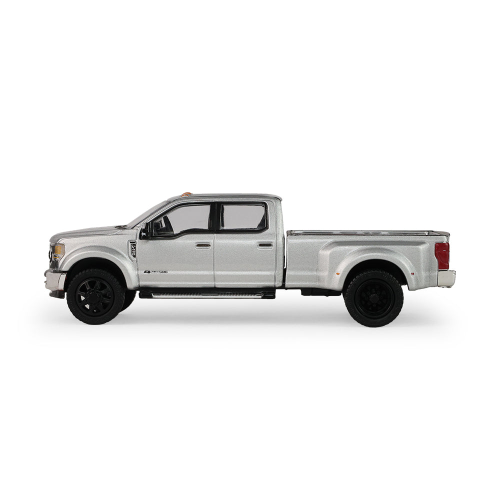 *PRE-ORDER* Auto Mall Series 8 - 2022 Ford F-450 Super Duty, 1:64 Scale (Iconic Silver)