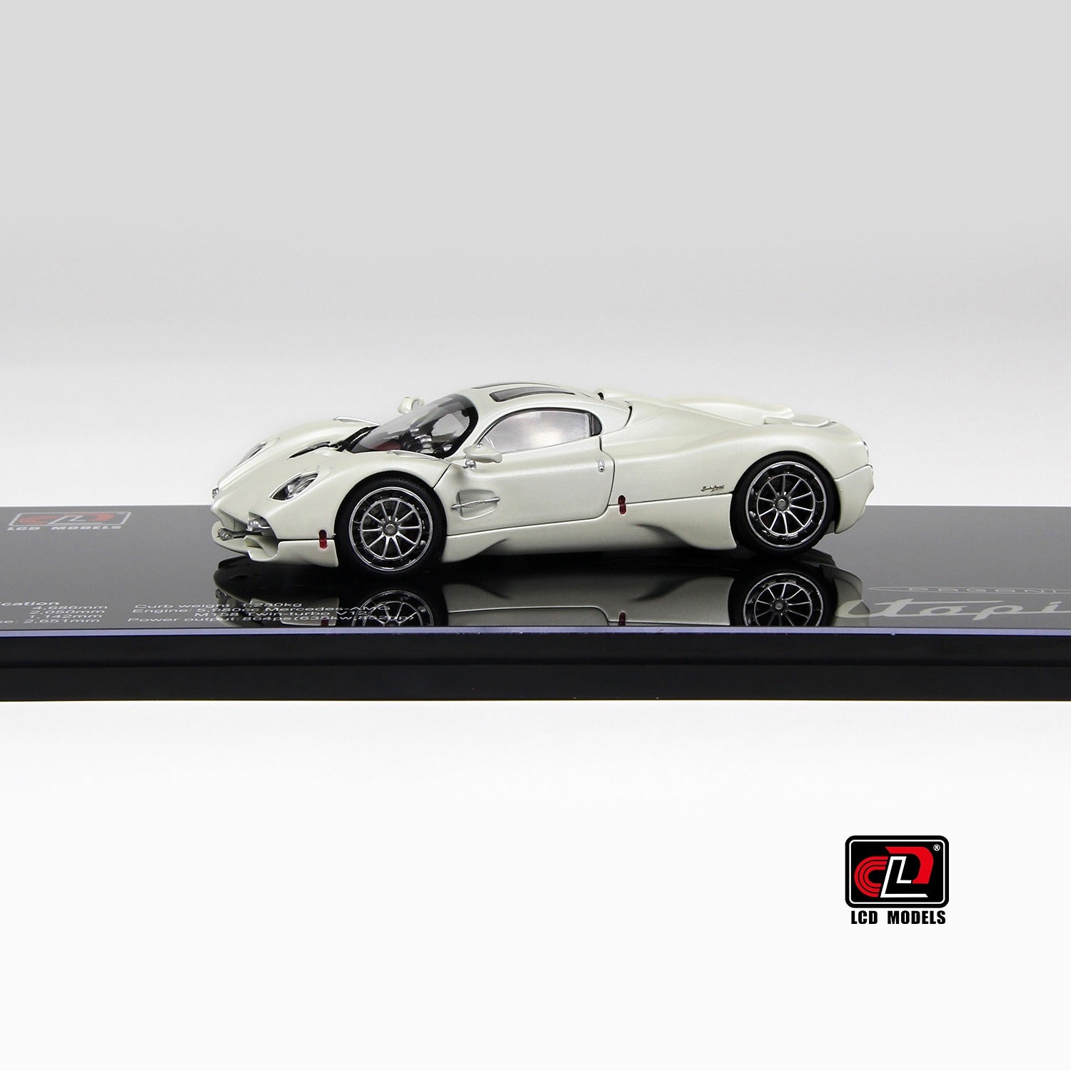 Premium scale diecast model car  – Pagani Utopia, 1:43 Scale (White) Collectible