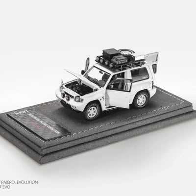 *Pre-Orders* Mitsubishi Licensed Products - Pajero Evolution V55 (Open-Engin & Rear Hoods+Doors, Visible Engine), 1:64 Scale (White)