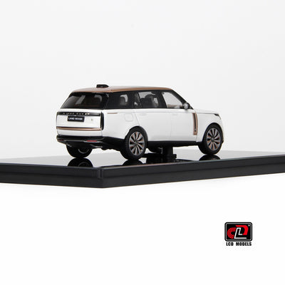 Premium scale diecast model car  – Land Rover Range Rover SV SERENITY, 1:43 Scale (White) Collectible