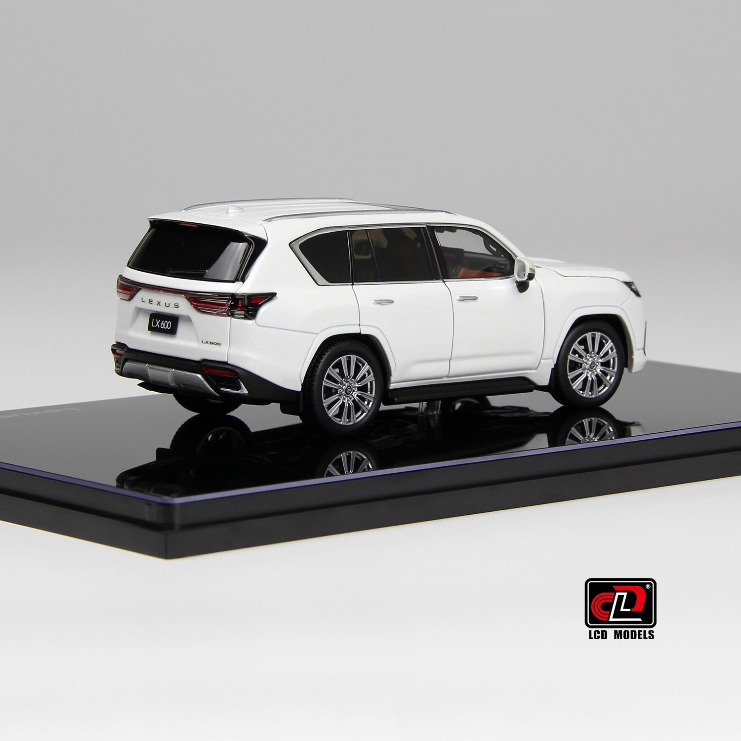 Premium scale diecast model car  – LEXUS LX600, 1:43 Scale (White) Collectible