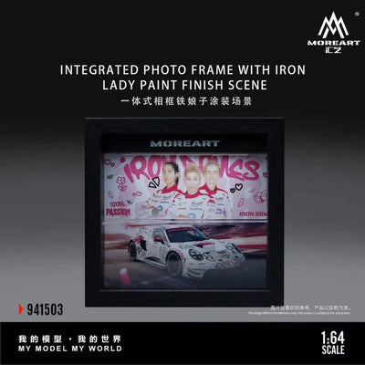 *PRE-ORDER* Integrated Picture Frame Iron Lady Painted Scene (Diaroma), 1:64 Scale