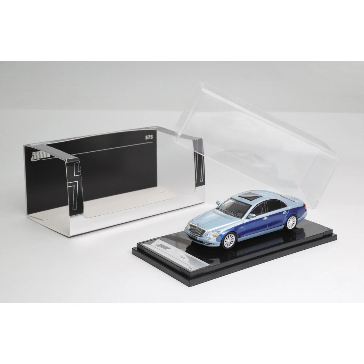 Maybach 57S, 1:64 Scale (Ice Blue)