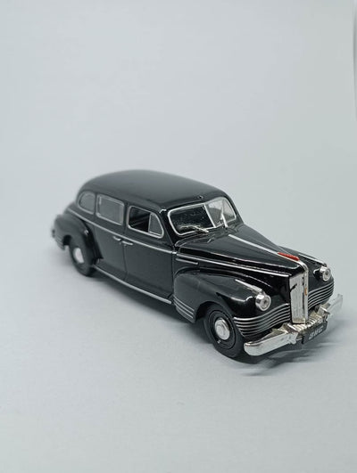 Premium scale diecast model car  – ZIS-110 Ultra Luxury Limousine, 1:64 Scale (Black) Collectible