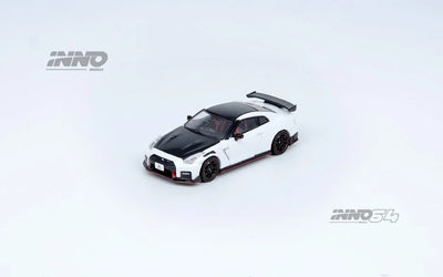 Premium scale diecast model car  – Nissan GT-R (R35) Nismo, 1:64 Scale (White) Collectible