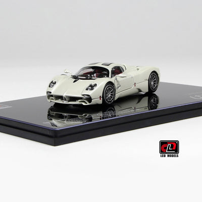 Premium scale diecast model car  – Pagani Utopia, 1:43 Scale (White) Collectible