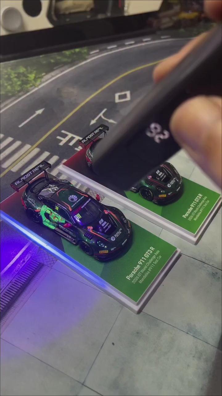 Porsche diecast 911 GT3 R 2026 GT World Challenge Asia Mandalika #911 Test Car (Chance of Chase), 1:64 Scale